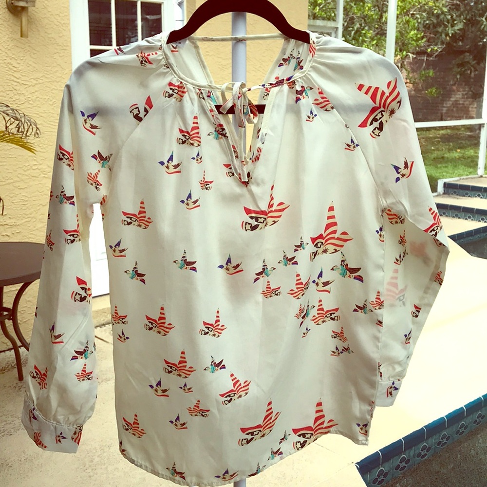 Super funky and unique retro shirt in size small
